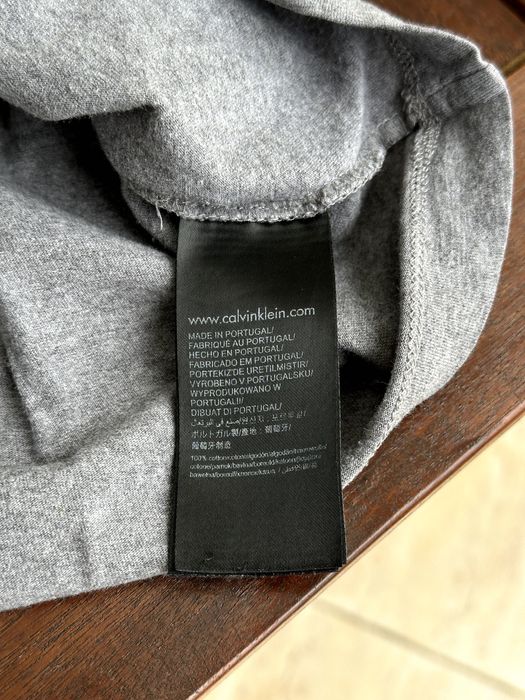 Дамска тениска Calvin Klein - размер L, отлично състояние