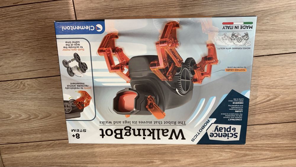 2 броя играчки роботи  Clementoni “Science” серия