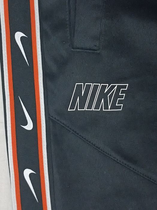 Nike Sportswear Repeat Pants оригинално долнище XS Найк спорт долница