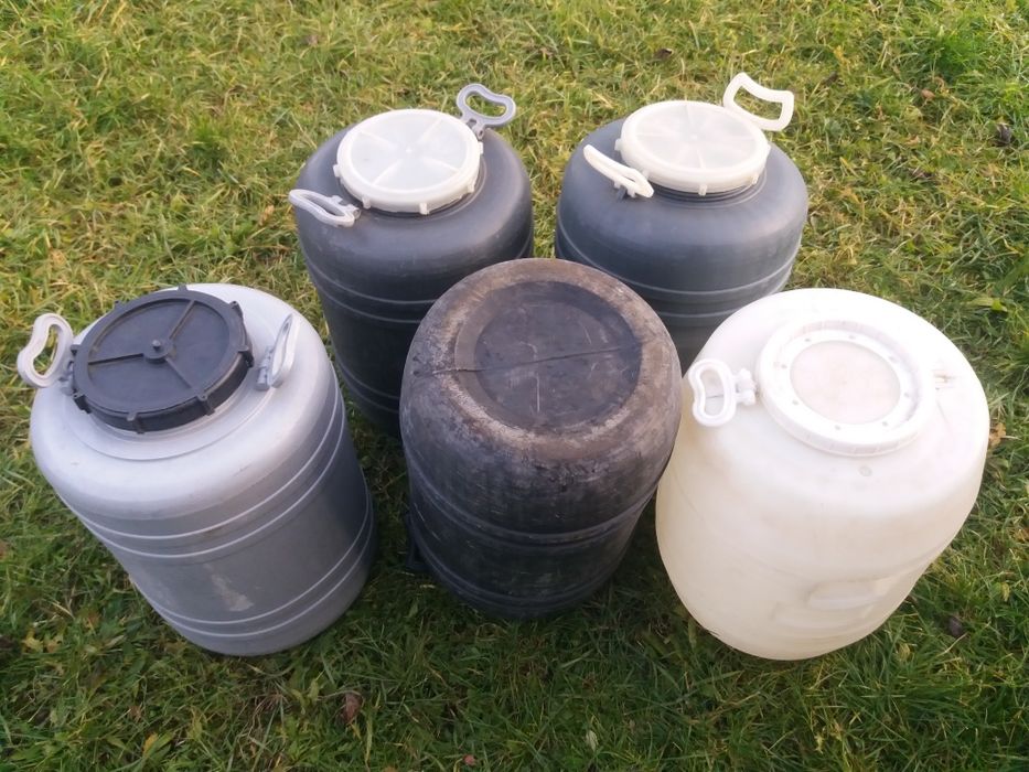 Butoi,bidon 60 litri din plastic gros cu capac filetant