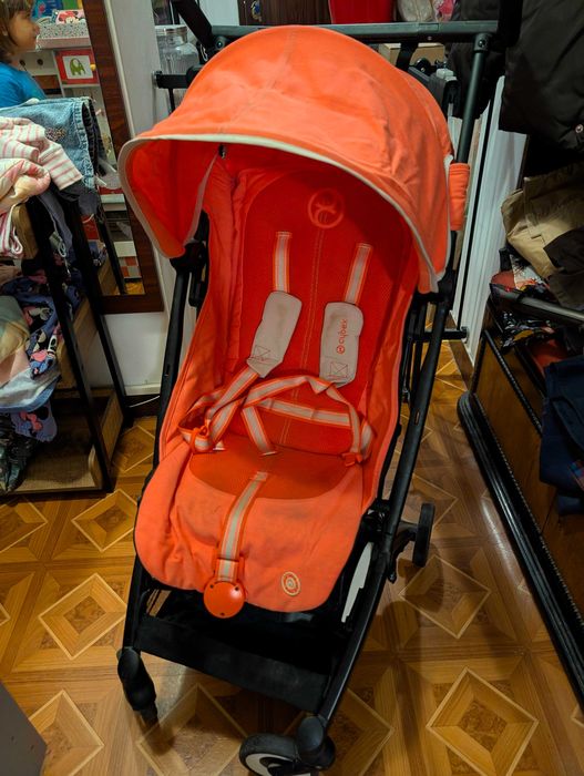 Carucior Cybex Libelle Rosu Hibiscus cu bara protectie