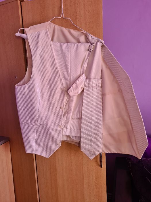 Costum pentru bărbați