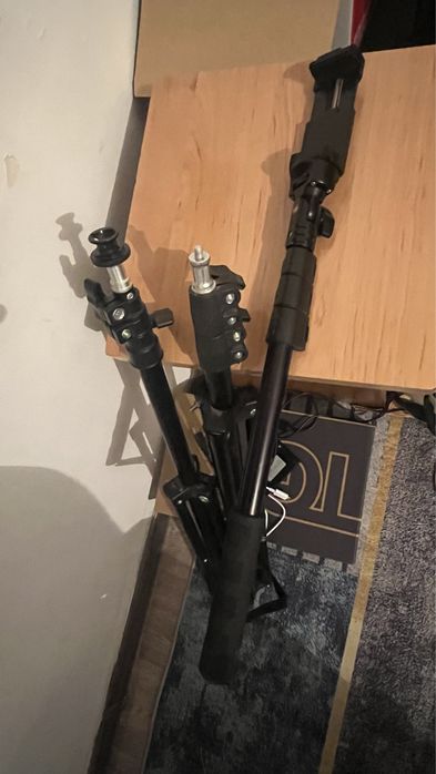 Тренога для света