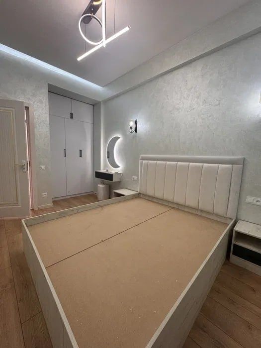 4-бекат 2 хона Янгихаёт тумани квартира сотилади