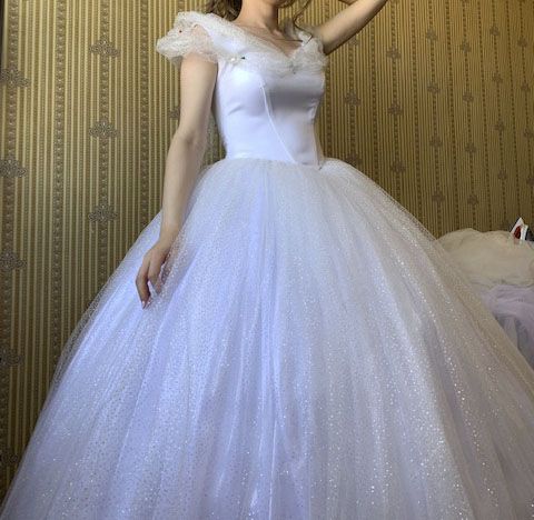 Свадебное платье и аксессуары