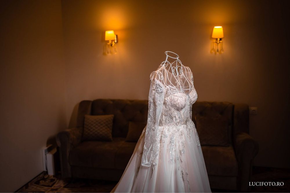 Vând rochie de mireasa mărimea S-M