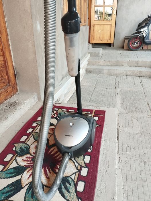 Пелесос Самсунг 1600w