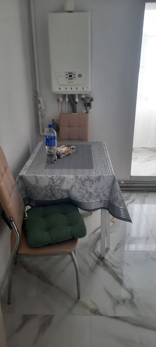 Inchiriez apartament cu 3 camere