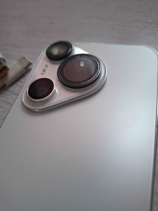 Huawei p70 Pura. .