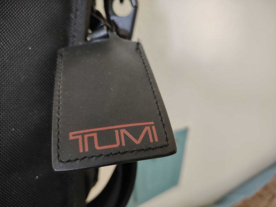 Бизнес чанта Tumi