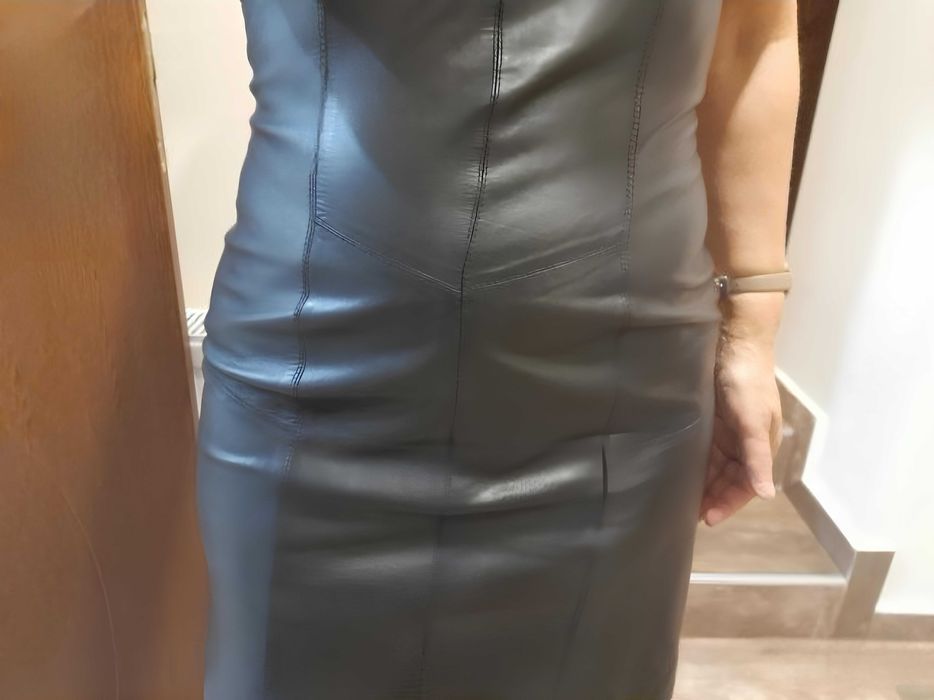 Нова дълга лъскава кожена рокля от истинска естествена кожа размер M-L