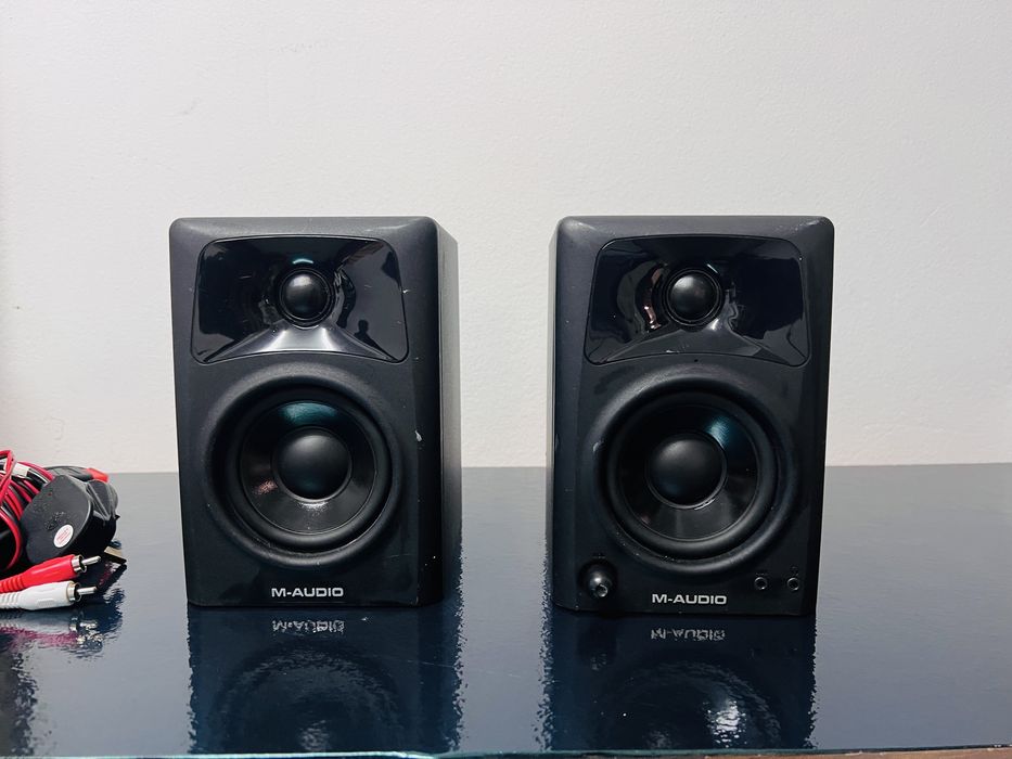 Monitoare boxe birou