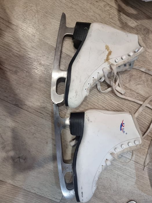 Продам коньки размеры в описание