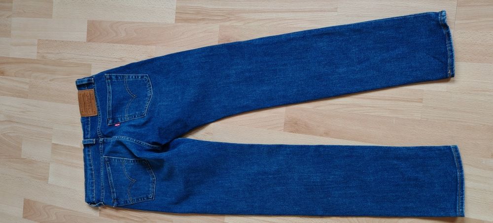 Blugi Levi's pentru bărbați