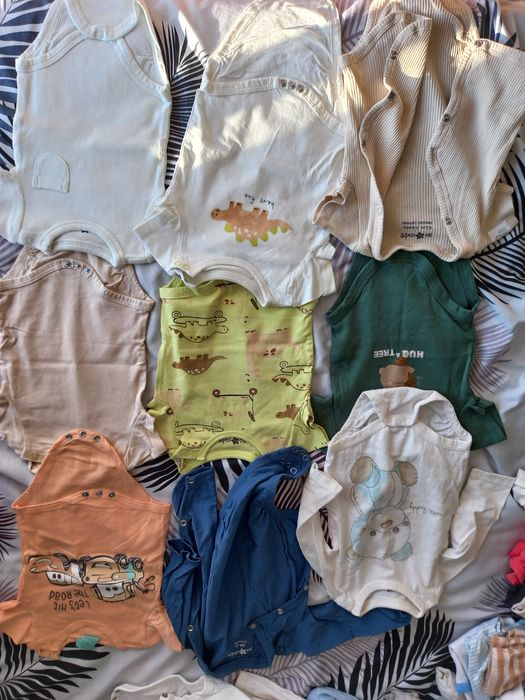 Haine bebe 0-9 luni  10 lei bucata