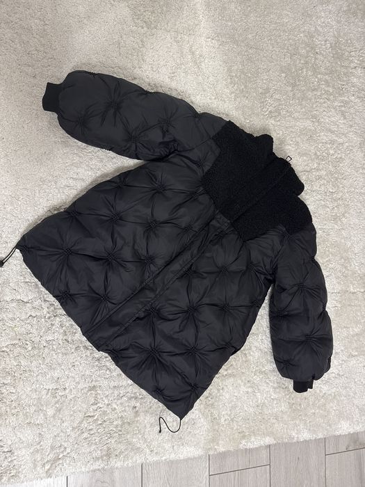 Продам куртку размер С