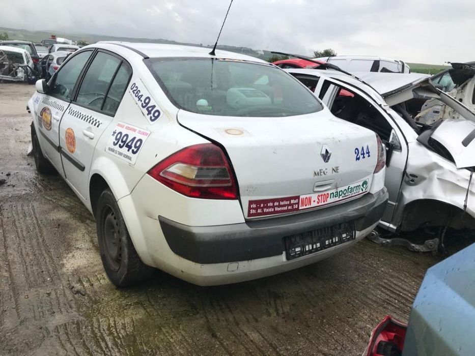 Dezmembrez piese Renault Megane 2