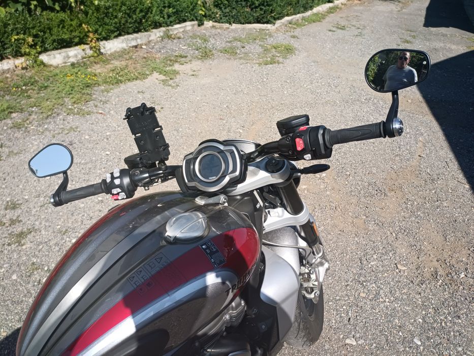 Motocicletă Triumph rocket 3R, dotări top