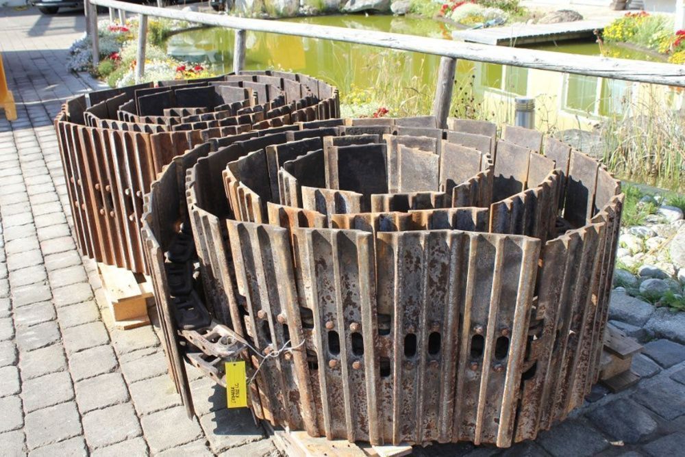 senile complete / lanturi excavator pe senile liebherr r 922