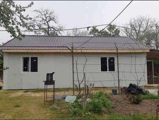 Case pe structura metalica