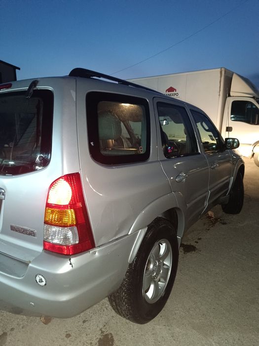 Mazda tribute 4x4 203 cai vând /schimb