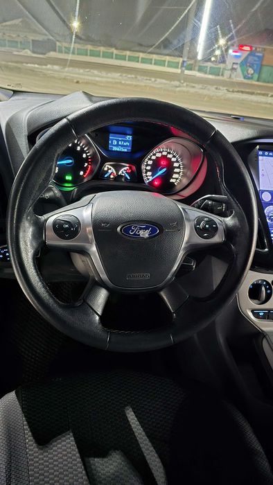 Продам форд фокус 2012год