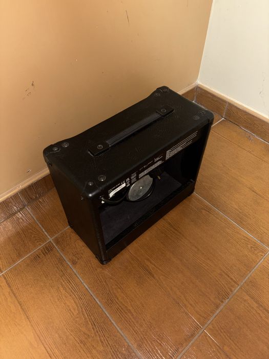 Усилвател за китара - Harley Benton HB-20R