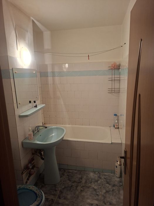 Vând apartament 3 camere