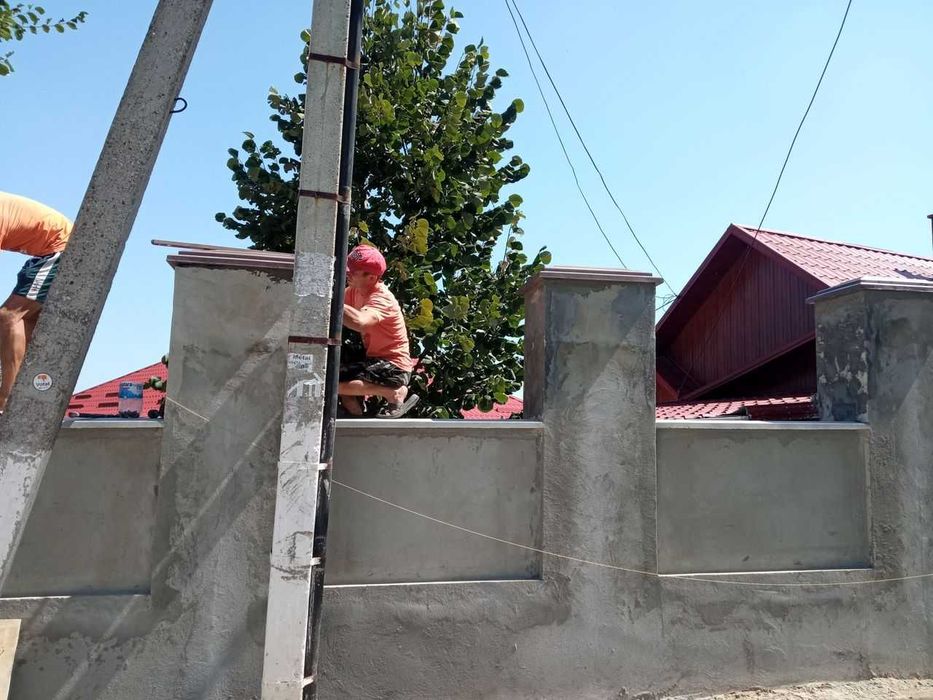 Garduri si porti din panou stil jaluzele, sipca metalica, plasa si BCA