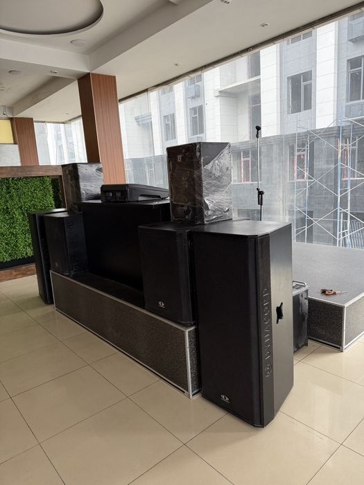 Срочна фирминий камплект йенги калонка ва усилител сотилади жуда зор