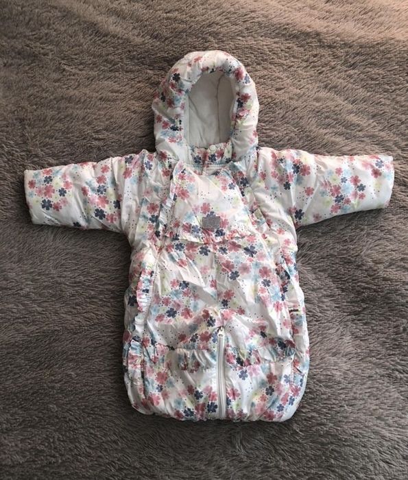 Продам детский комбинезон (транформер)