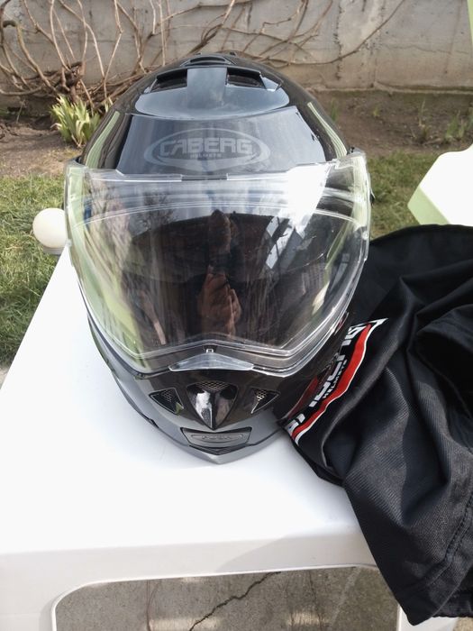 Cască moto caberg flipup.