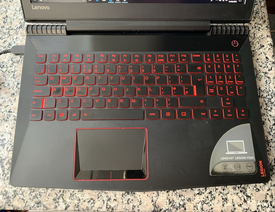 Laptop Gaming LENOVO Legion Y520 15.6” FHD IntelCore i5 GeForce 4GB