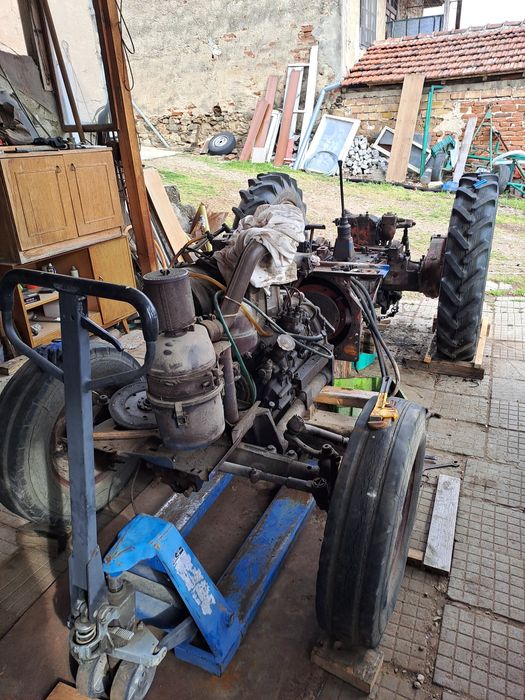 Владимирец Т,,-25  на части