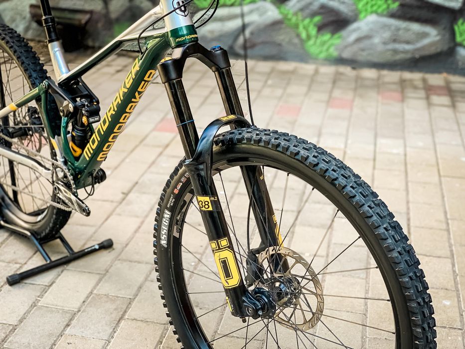 Mondraker superfoxy R