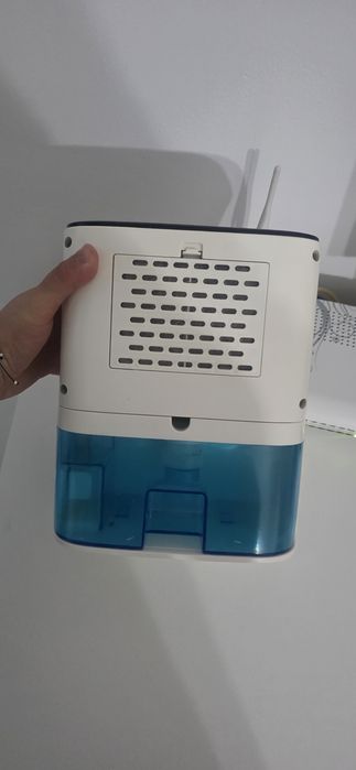 Vand dezumidificator ca nou