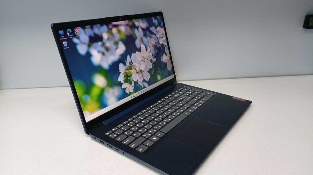 Ноутбук lenovo ideaPad 3 1ABA7