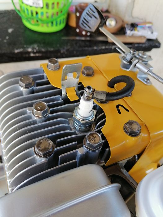 Бензинов четиритактов двигател briggs&stratton