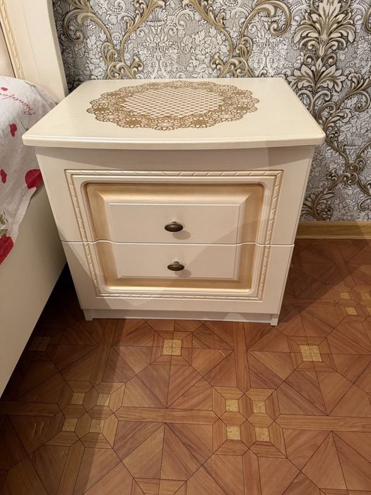 Спальный гарнитур