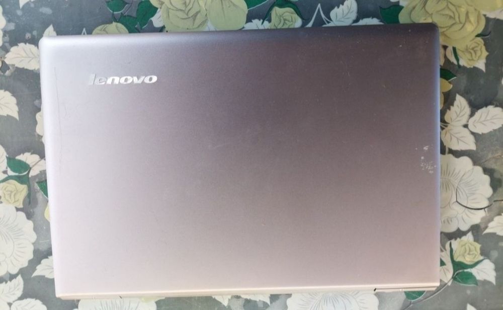 Laptop Lenovo IdeaPad i5 U330p