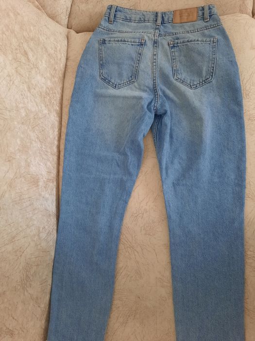 Изчистени дънки размер 32