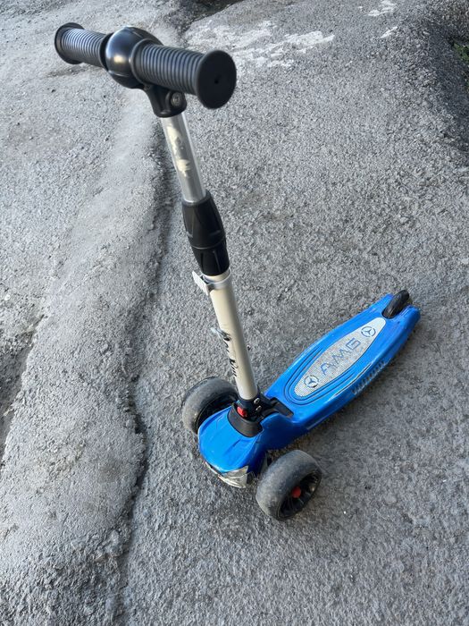 Детский самокат.