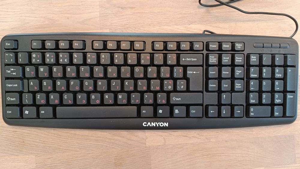 Продавам монитор Lenovo D24-45