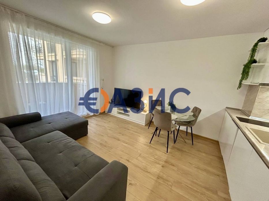 Продава се Двустаен апартамент в к.к. Слънчев бряг - 52 кв.м за 970 €/кв.м - Снимка #1