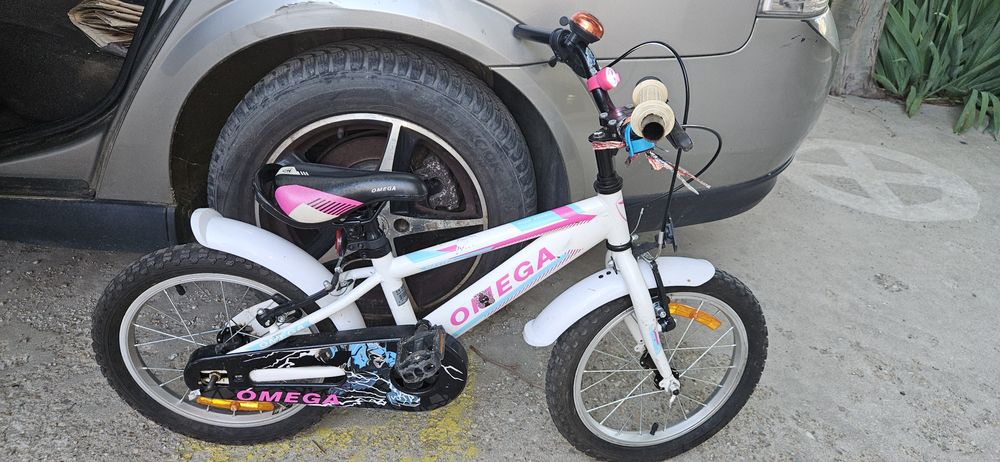 Vând 2 biciclete omega pt copii intre 4-6 ani