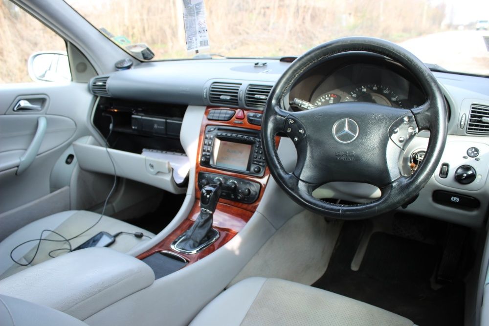 НА ЧАСТИ!!! Mercedes W203 C220cdi Седан / Мерцедес В203