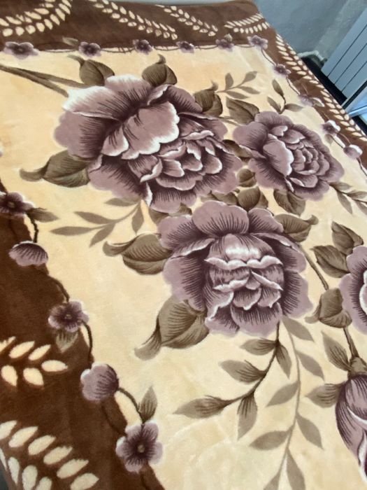 Теплый красивый плед