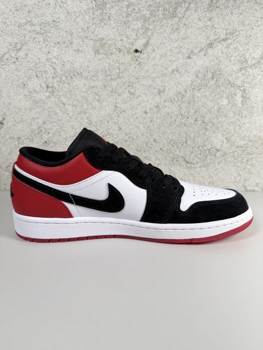 Air Jordan 1 Low Black Toe