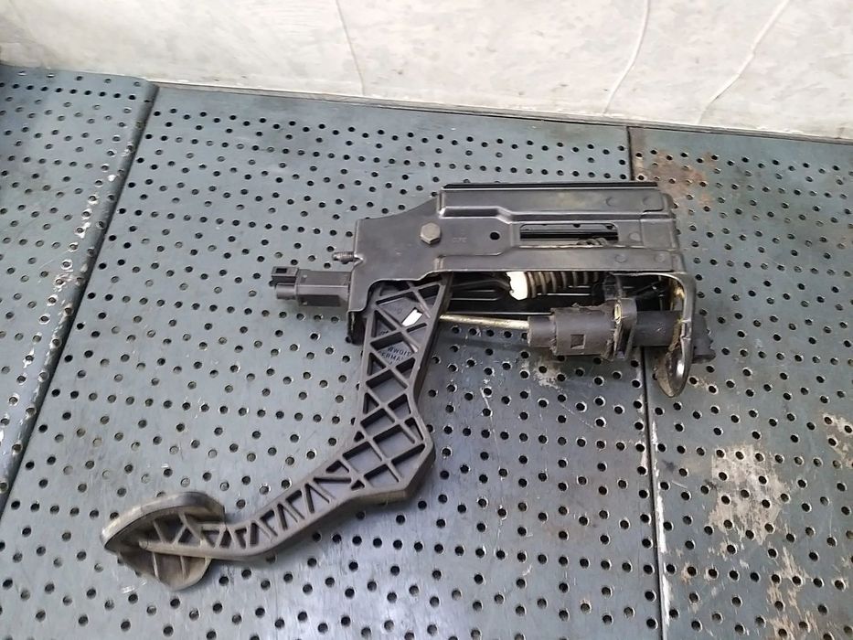 Pedala frana 1.9 tdi vw golf 4 1j 1j1721101c