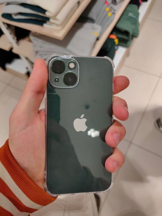 Продам айфон13. .